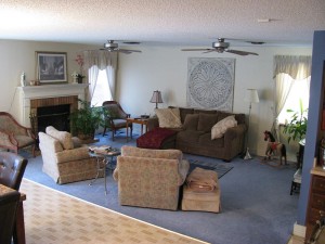 800px-1102_Perry_Street_Gretna_LA_Living_room
