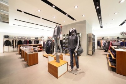 european fashionable clothing store in beautiful mall