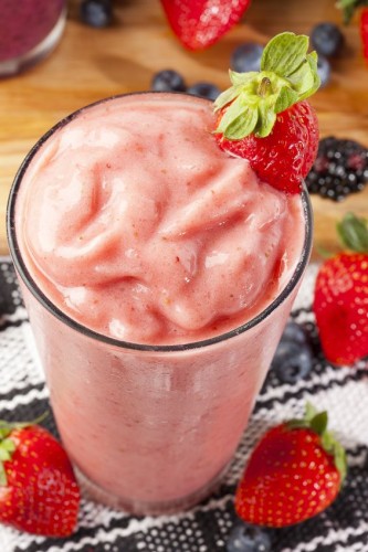 16385421 - organic strawberry smoothie made with fresh ingredients