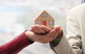 The-house-on-palms-at-the-man-and-the-woman-450x288