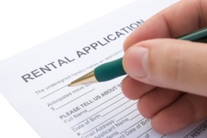 filling a rental agreement application