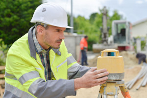 construction contractor uses laser